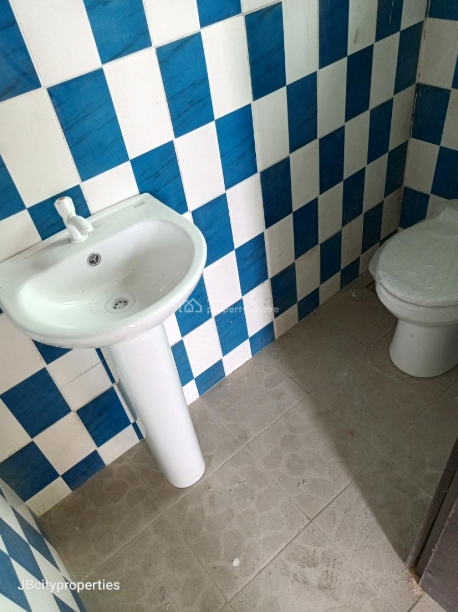 Sharp 2 Bedroom Apartment, Harmony Estate, Oke Ira Nla, Ajah, Lagos, Flat / Apartment for Rent