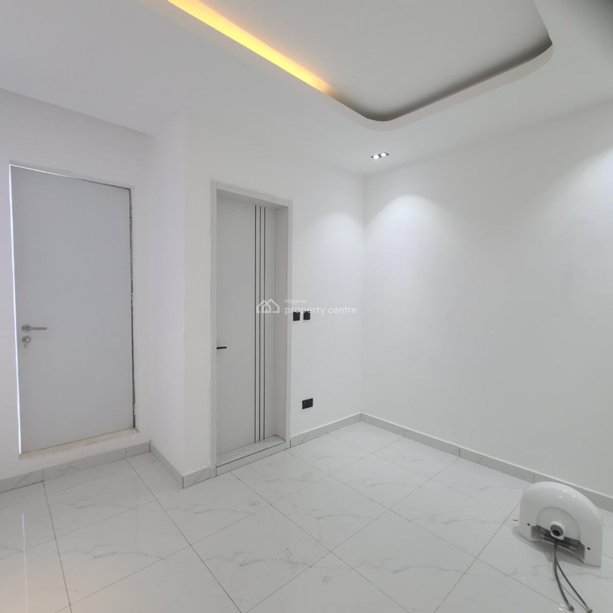 Luxury 2 Bedroom Apartment, Ilasan, Lekki, Lagos, Flat / Apartment for Sale