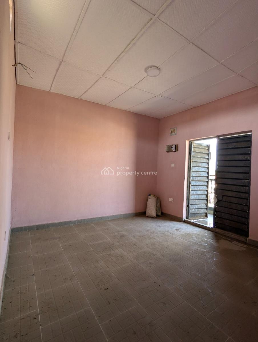 High-traffic Corner Shop Available 1st Floor, Ogombo, Ajah, Lagos, Shop for Rent