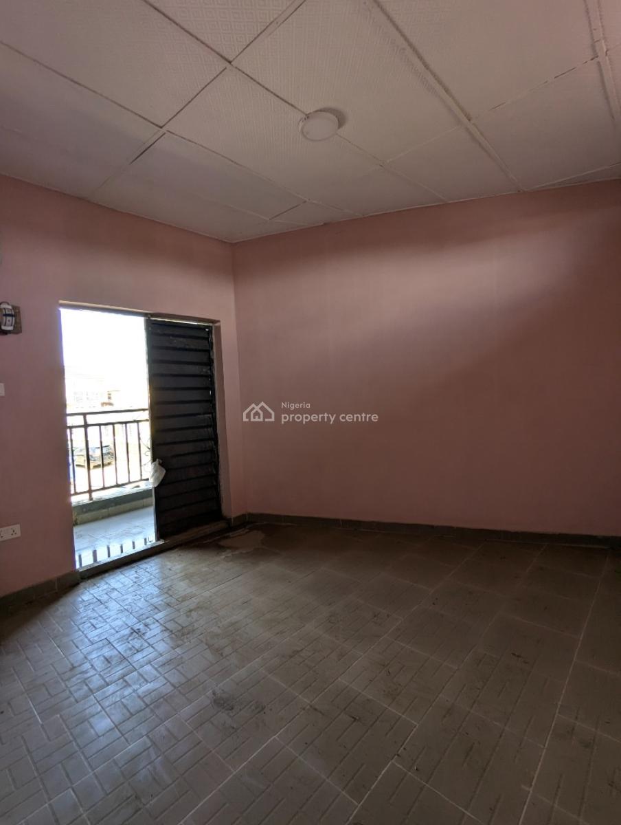 High-traffic Corner Shop Available 1st Floor, Ogombo, Ajah, Lagos, Shop for Rent