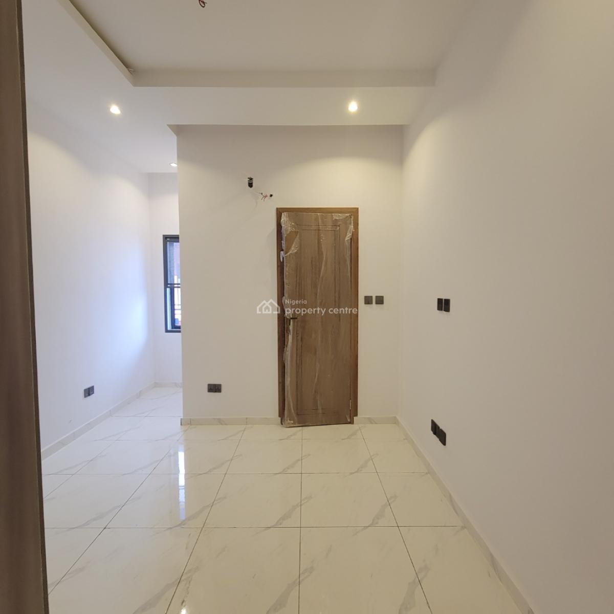 Gorgeous 3 Bedroom Apartment Within a Serene Environment with Bq, Ikate, Lekki, Lagos, Flat / Apartment for Sale