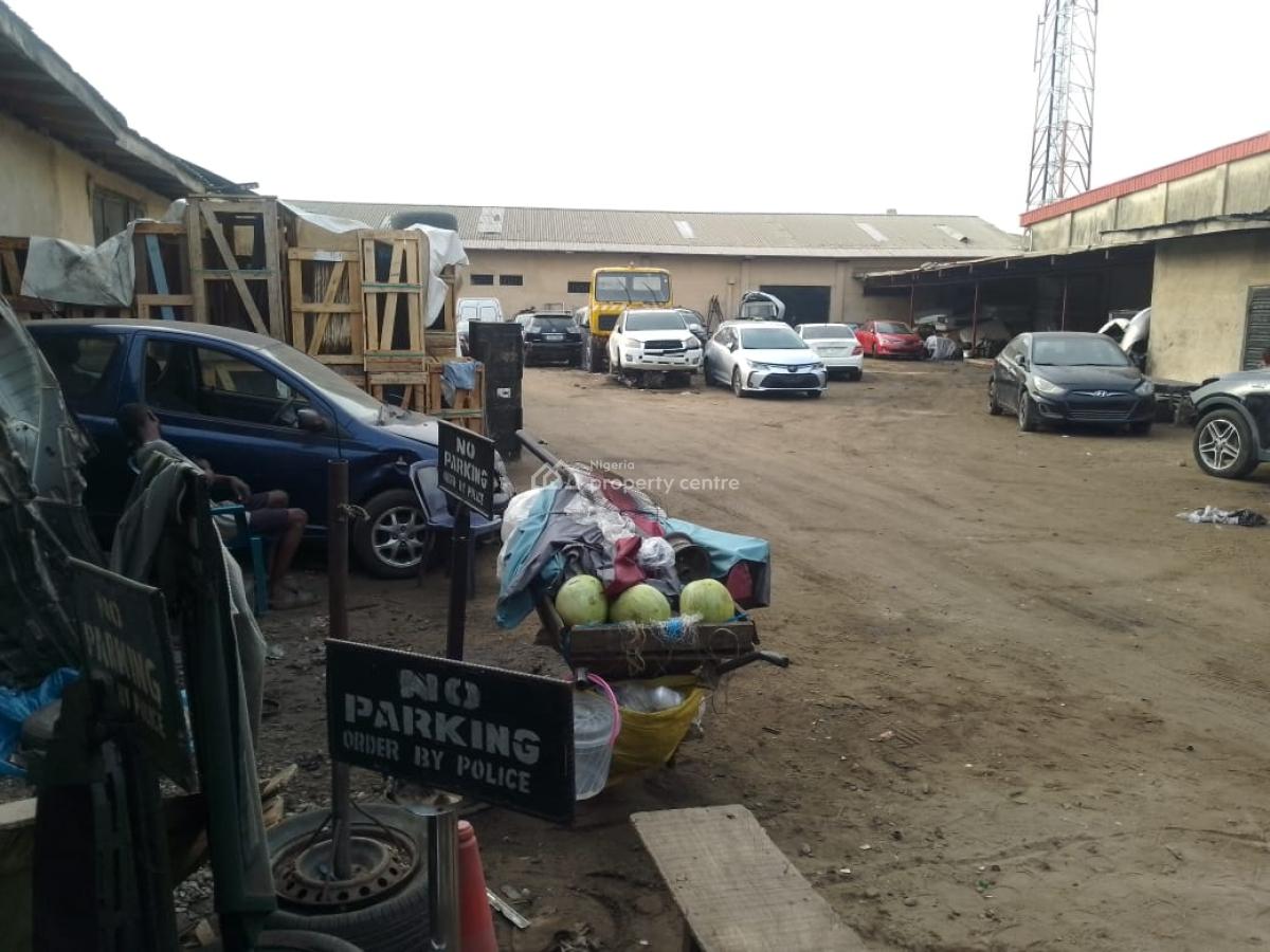 Warehouse, Fatai Atere Way, Ladipo, Mushin, Lagos, Warehouse for Sale