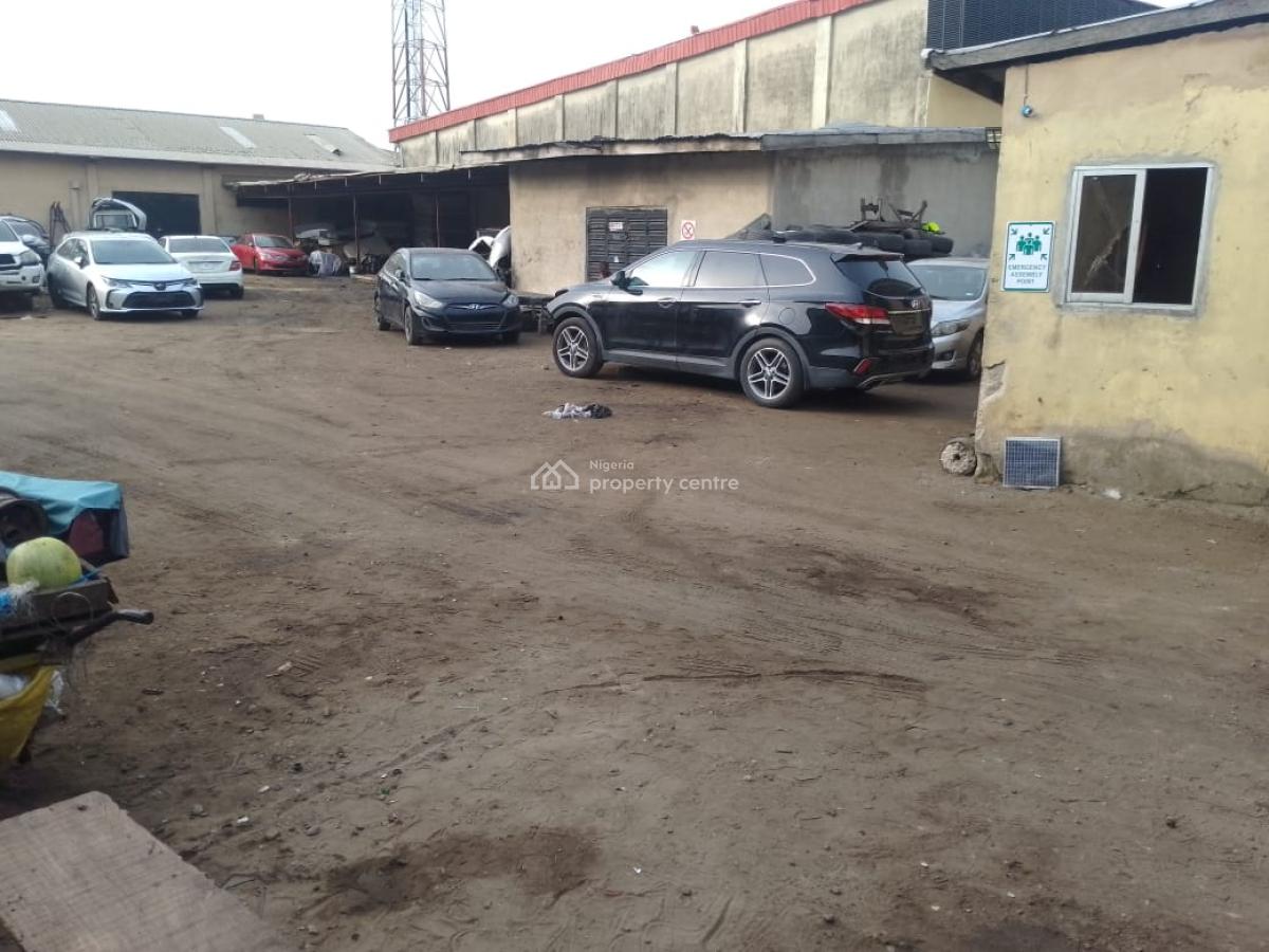 Warehouse, Fatai Atere Way, Ladipo, Mushin, Lagos, Warehouse for Sale