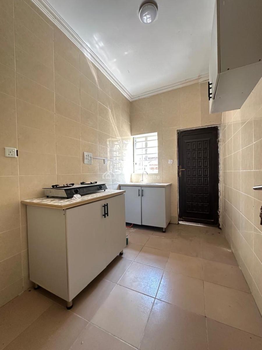 2 Bedroom Semi Furnished, Ikota, Lekki, Lagos, Block of Flats for Sale