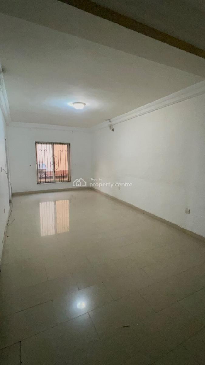 a Well-designed 4-bedroom Terrace Duplex with Bq, Lekki Phase 1, Lekki, Lagos, House for Rent