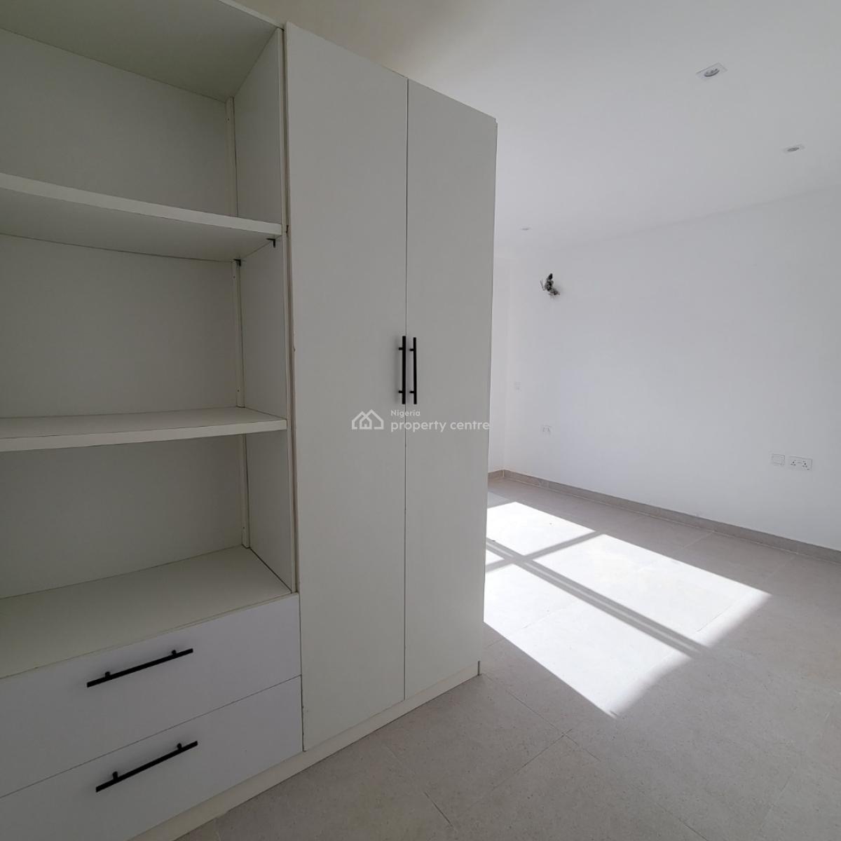 Excellent 3 Bedroom Apartment, Ikate, Lekki, Lagos, Flat / Apartment for Sale