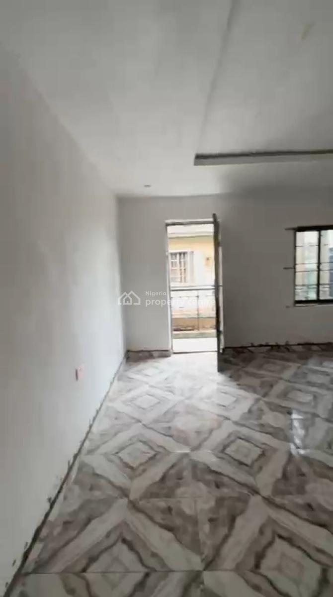 Massive One Bedroom Apartment, Finbarrs Road, Akoka, Yaba, Lagos, Mini Flat (room and Parlour) for Rent