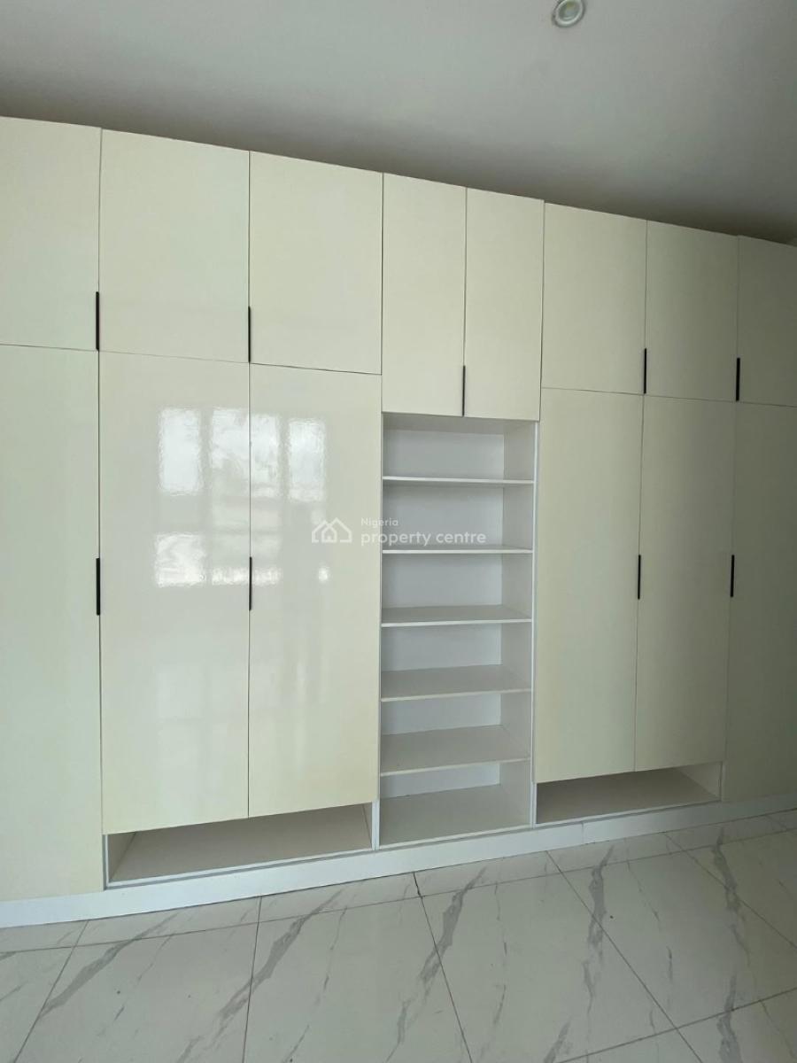 Luxurious 2 Bedroom, Ologolo, Lekki, Lagos, Flat / Apartment for Sale