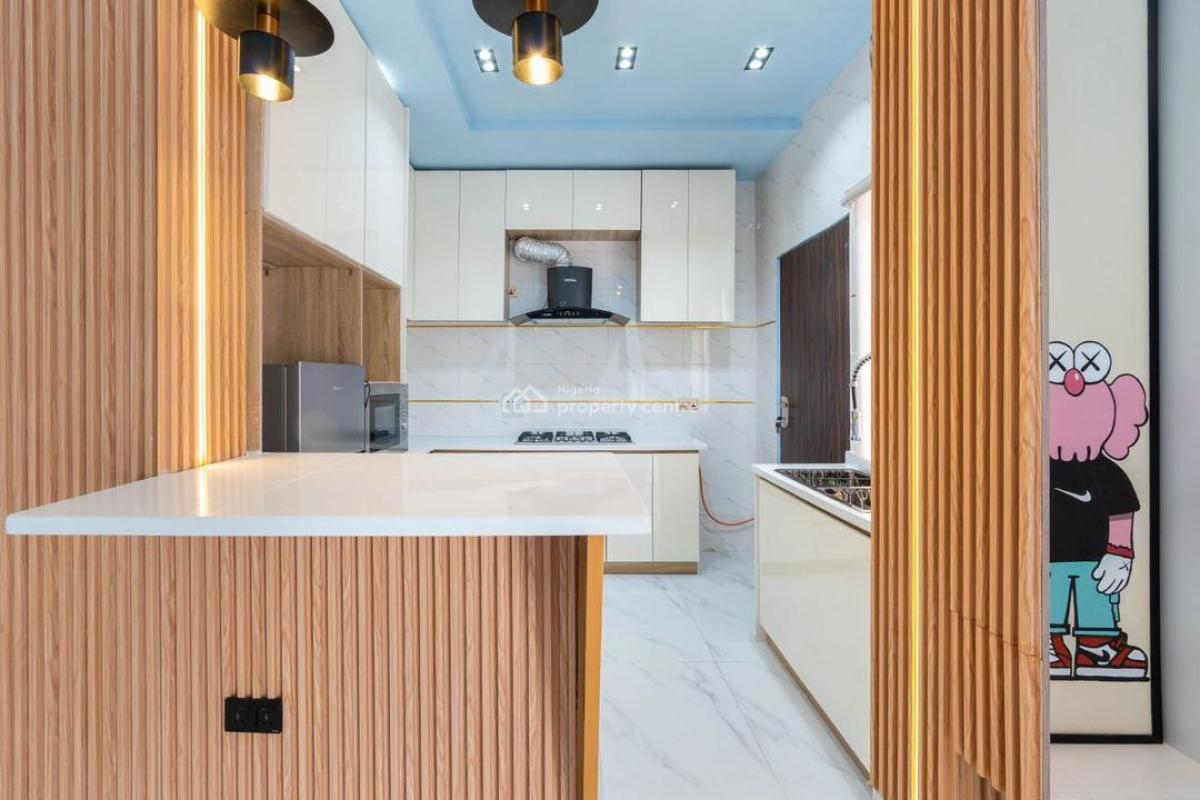 Fully Furnished 2 Bedroom Apartment Available, Lekki Phase 1, Lekki, Lagos, Flat / Apartment for Sale