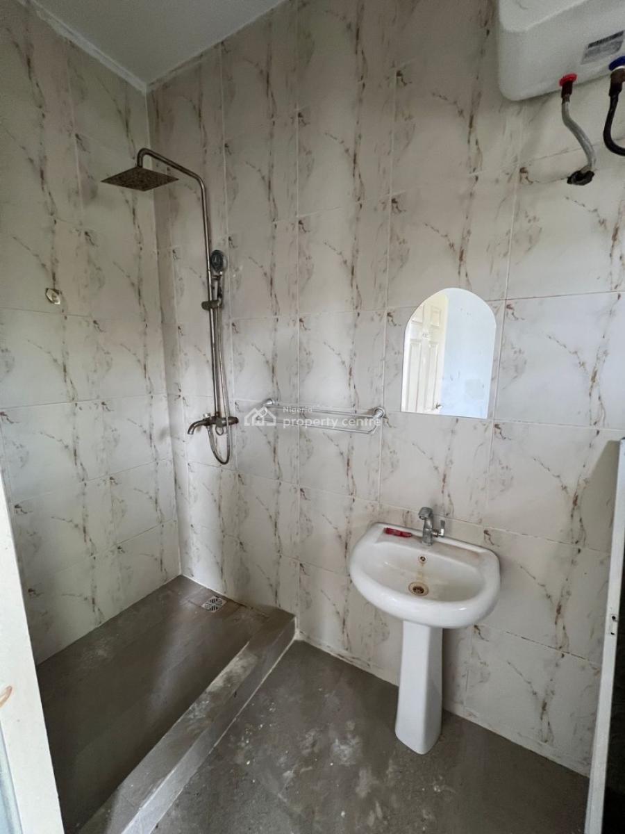 Large and Spacious 2 Bedrooms, Ikate, Lekki, Lagos, Flat / Apartment for Rent