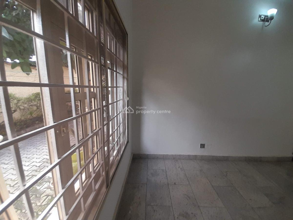 Luxury 2-bedroom Apartment with Swimming Pool  Ideal for Expatriates, Asokoro District, Abuja, Flat / Apartment for Rent