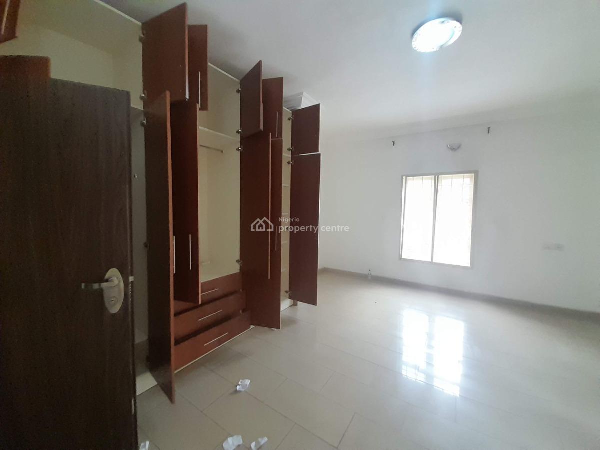 Luxury 2-bedroom Apartment with Swimming Pool  Ideal for Expatriates, Asokoro District, Abuja, Flat / Apartment for Rent