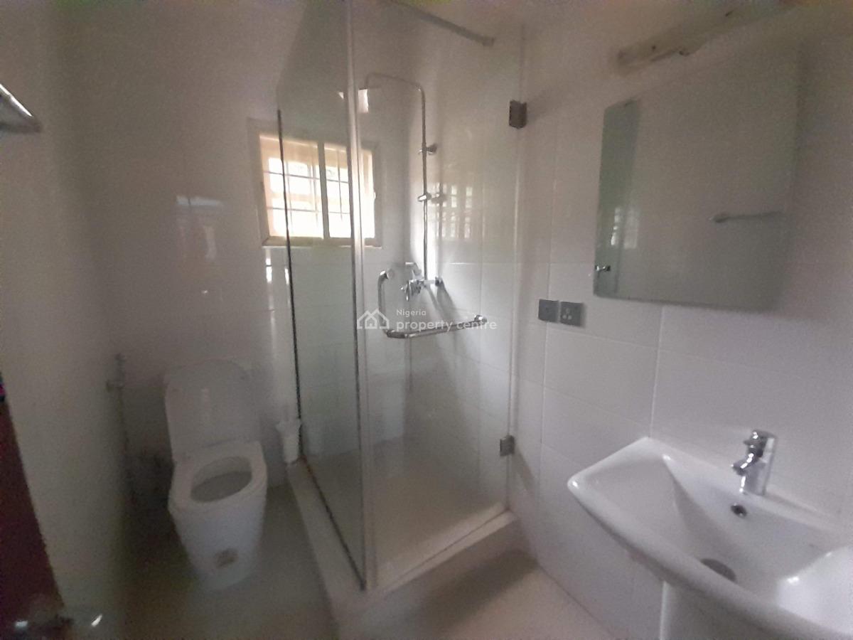 Luxury 2-bedroom Apartment with Swimming Pool  Ideal for Expatriates, Asokoro District, Abuja, Flat / Apartment for Rent