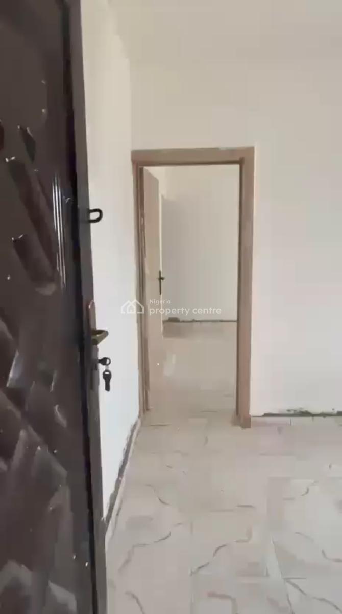 Neatly Used One Bedroom Apartment, Shomolu, Lagos, Mini Flat (room and Parlour) for Rent