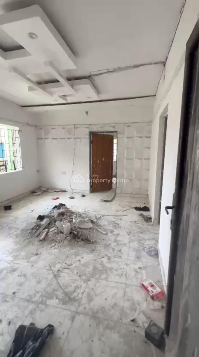 Newly Renovated 3 Bedroom Apartment, Abule Oja, Yaba, Lagos, Flat / Apartment for Rent