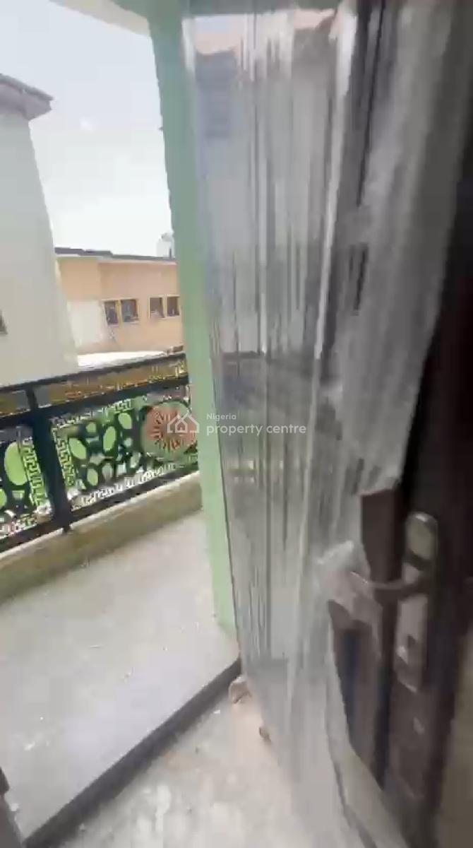 Newly Renovated 3 Bedroom Apartment, Abule Oja, Yaba, Lagos, Flat / Apartment for Rent