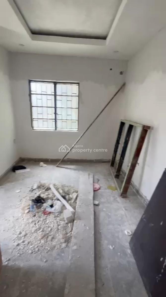 Newly Renovated 3 Bedroom Apartment, Abule Oja, Yaba, Lagos, Flat / Apartment for Rent