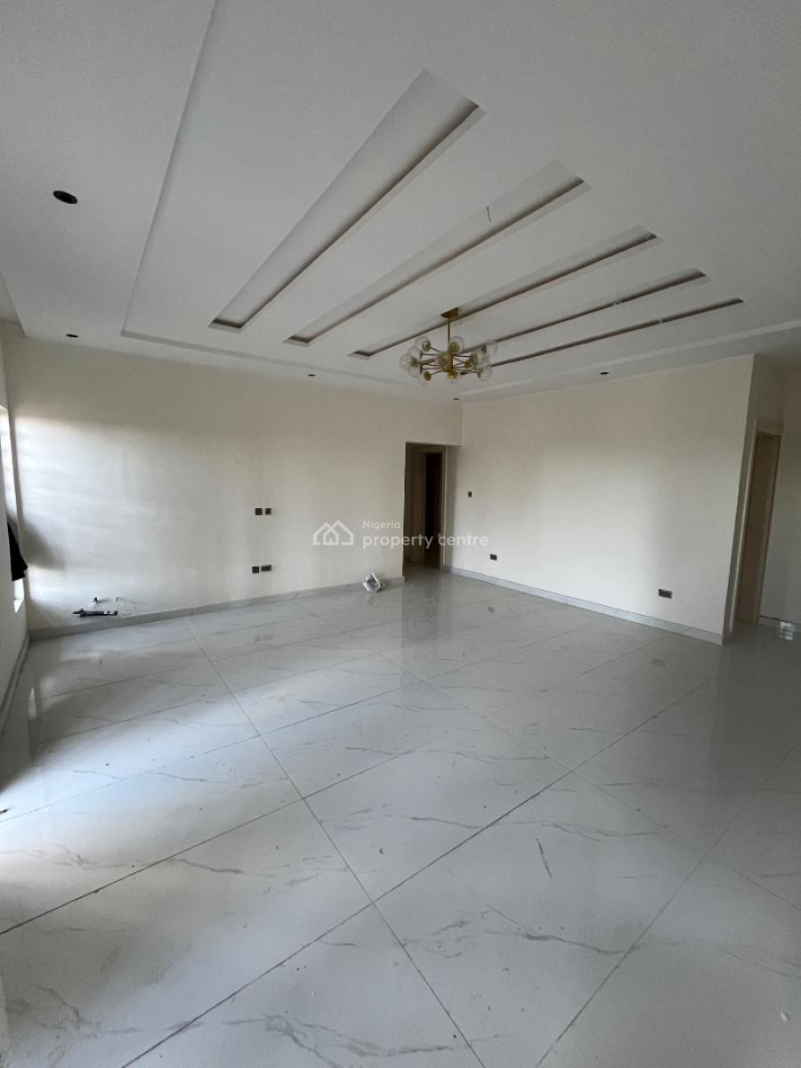 Nicely Built 3 Bedroom Apartment, Maryland, Lagos, Flat / Apartment for Sale