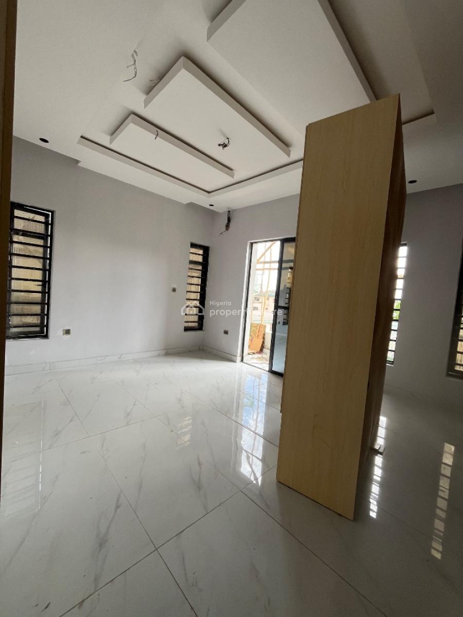 Nicely Built 3 Bedroom Apartment, Maryland, Lagos, Flat / Apartment for Sale