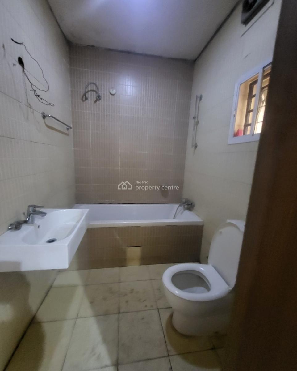 Luxurious Massive 2 Bedroom Flat, By American International School, Durumi, Abuja, Flat / Apartment for Rent