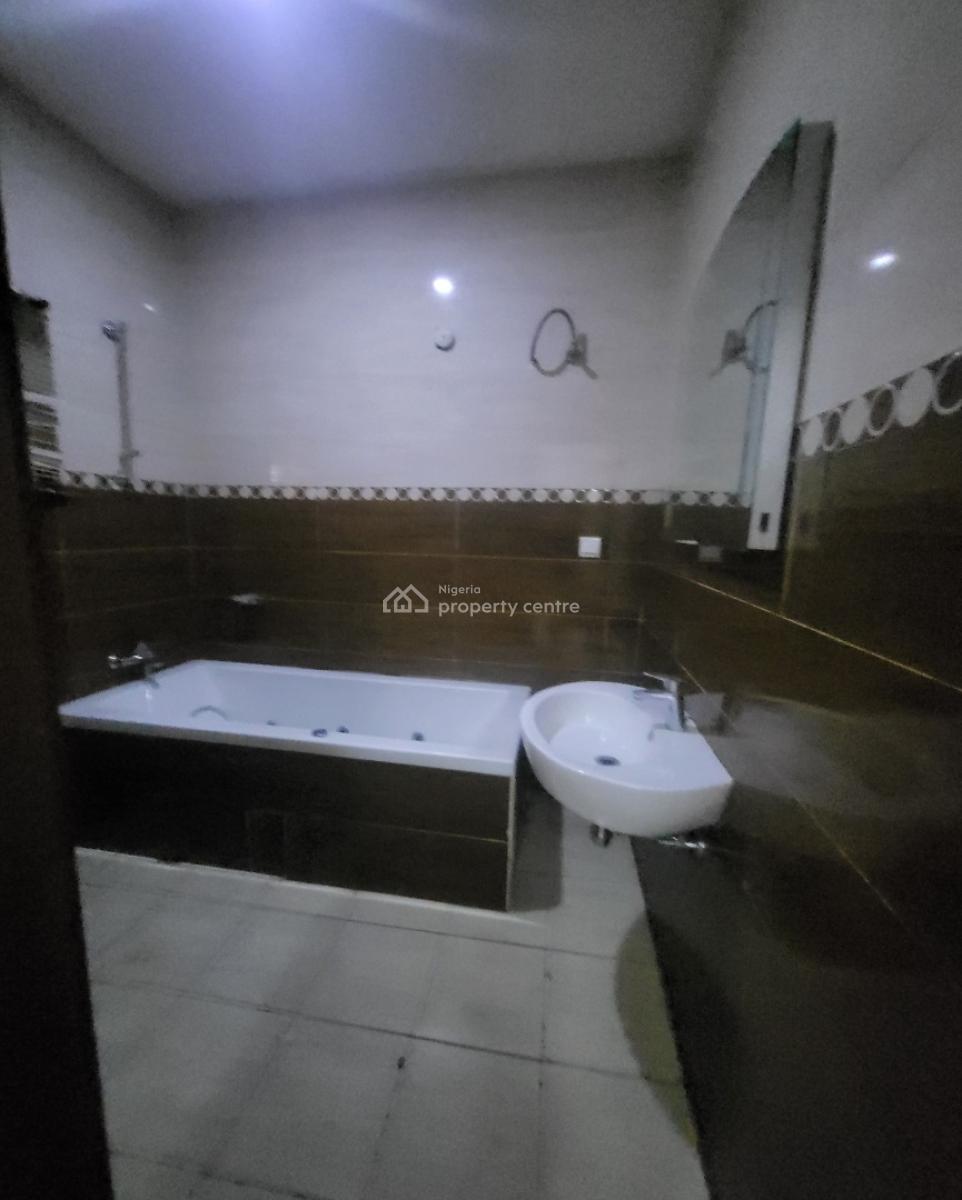 Luxurious Massive 2 Bedroom Flat, By American International School, Durumi, Abuja, Flat / Apartment for Rent