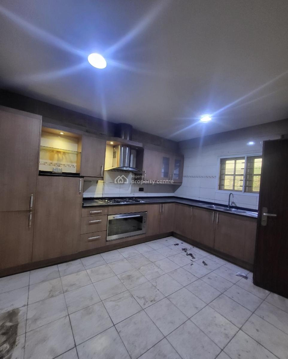 Luxurious Massive 2 Bedroom Flat, By American International School, Durumi, Abuja, Flat / Apartment for Rent