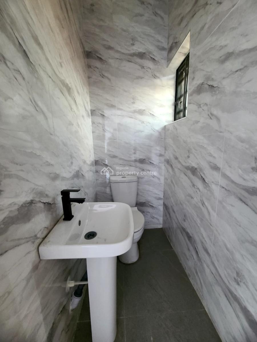 Luxury 3-bedroom with Bq Apartment, Sholanke Street, Akoka, Yaba, Lagos, Flat / Apartment for Rent