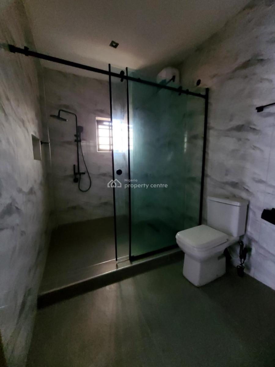 Luxury 3-bedroom with Bq Apartment, Sholanke Street, Akoka, Yaba, Lagos, Flat / Apartment for Rent