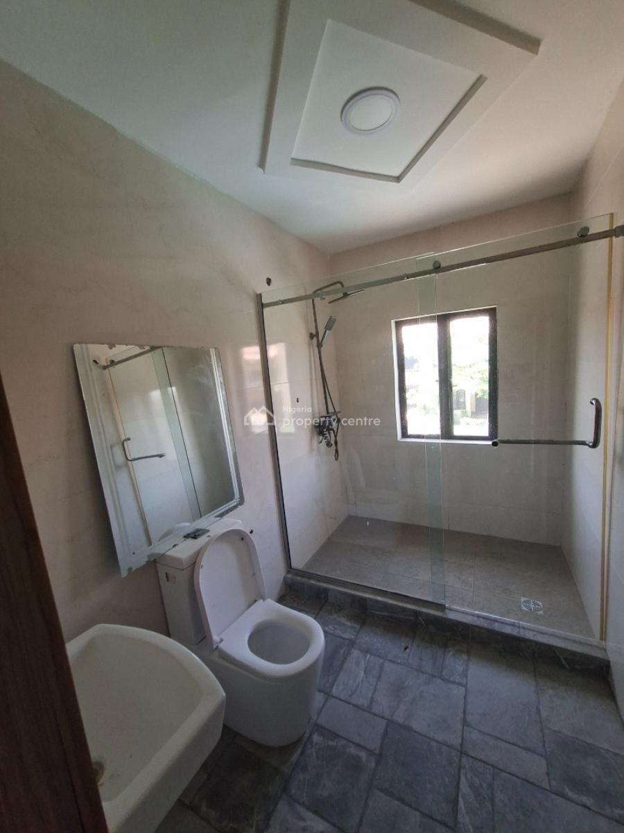 to Be Renovated 4bedroom Terrace Duplex with Bq, By Elf Estate Lekki Right By Lekki Phase 1, Lekki Phase 1, Lekki, Lagos, Terraced Duplex for Sale