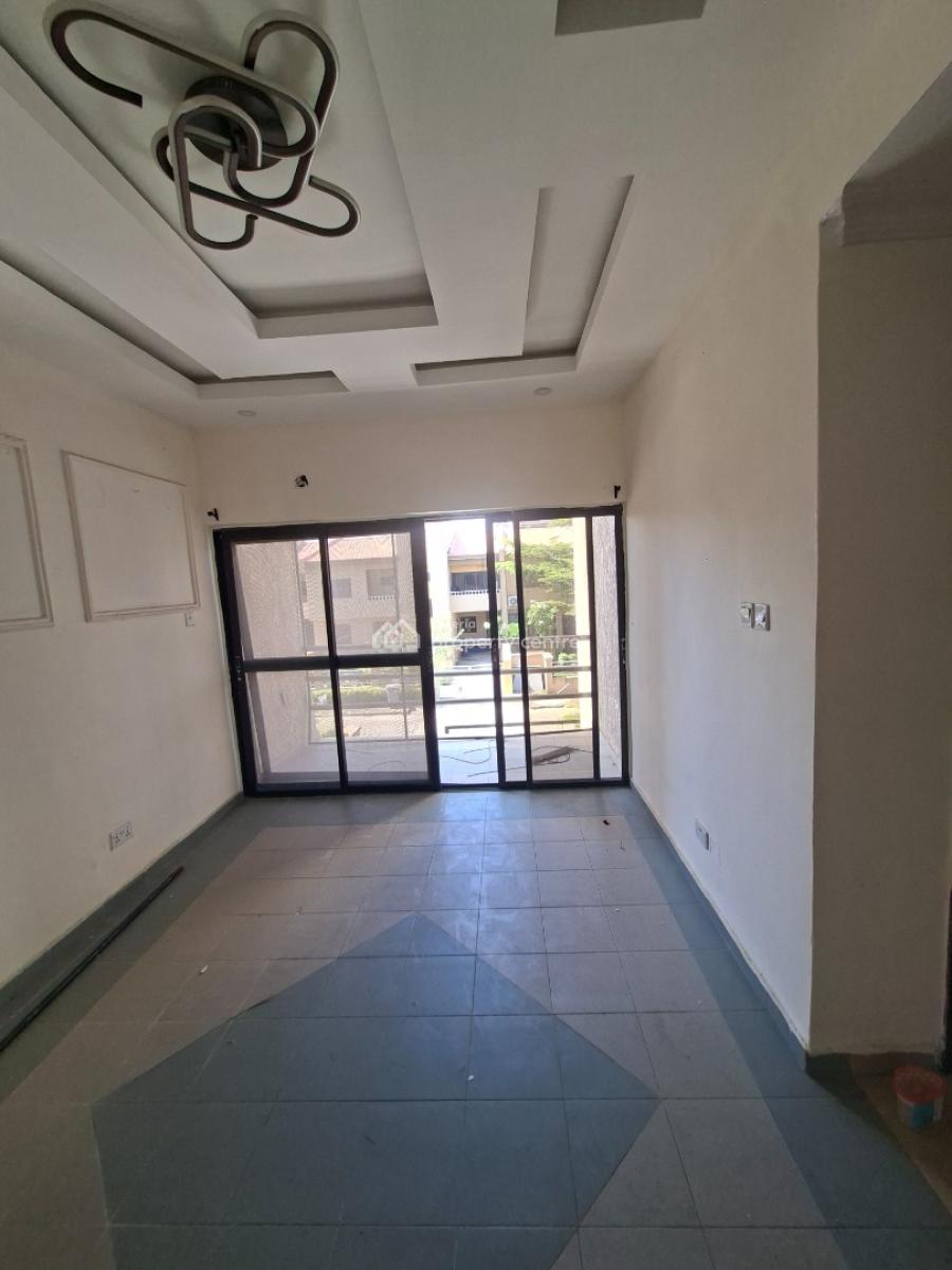 to Be Renovated 4bedroom Terrace Duplex with Bq, By Elf Estate Lekki Right By Lekki Phase 1, Lekki Phase 1, Lekki, Lagos, Terraced Duplex for Sale