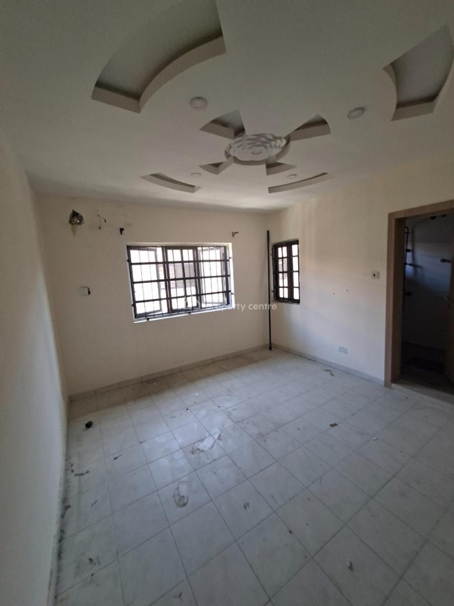 to Be Renovated 4bedroom Terrace Duplex with Bq, By Elf Estate Lekki Right By Lekki Phase 1, Lekki Phase 1, Lekki, Lagos, Terraced Duplex for Sale