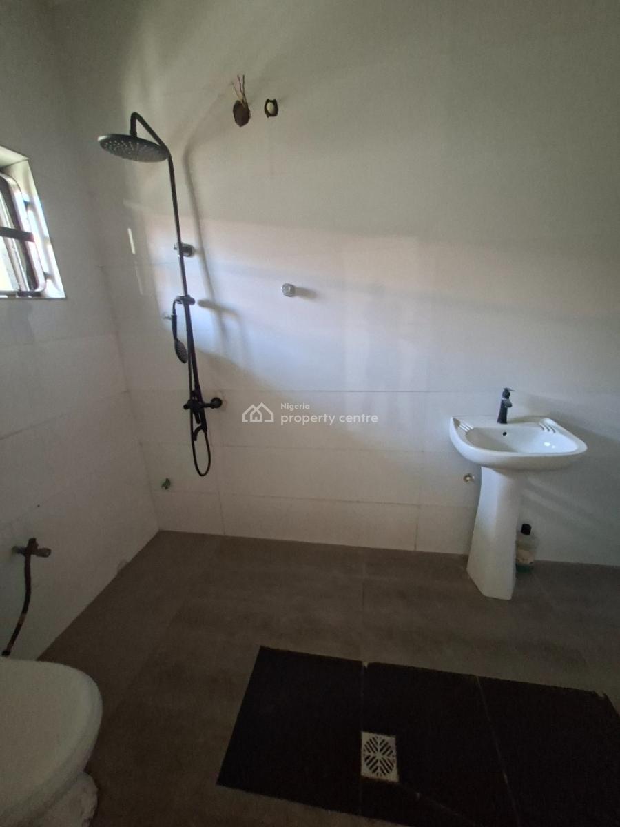 to Be Renovated 4bedroom Terrace Duplex with Bq, By Elf Estate Lekki Right By Lekki Phase 1, Lekki Phase 1, Lekki, Lagos, Terraced Duplex for Sale