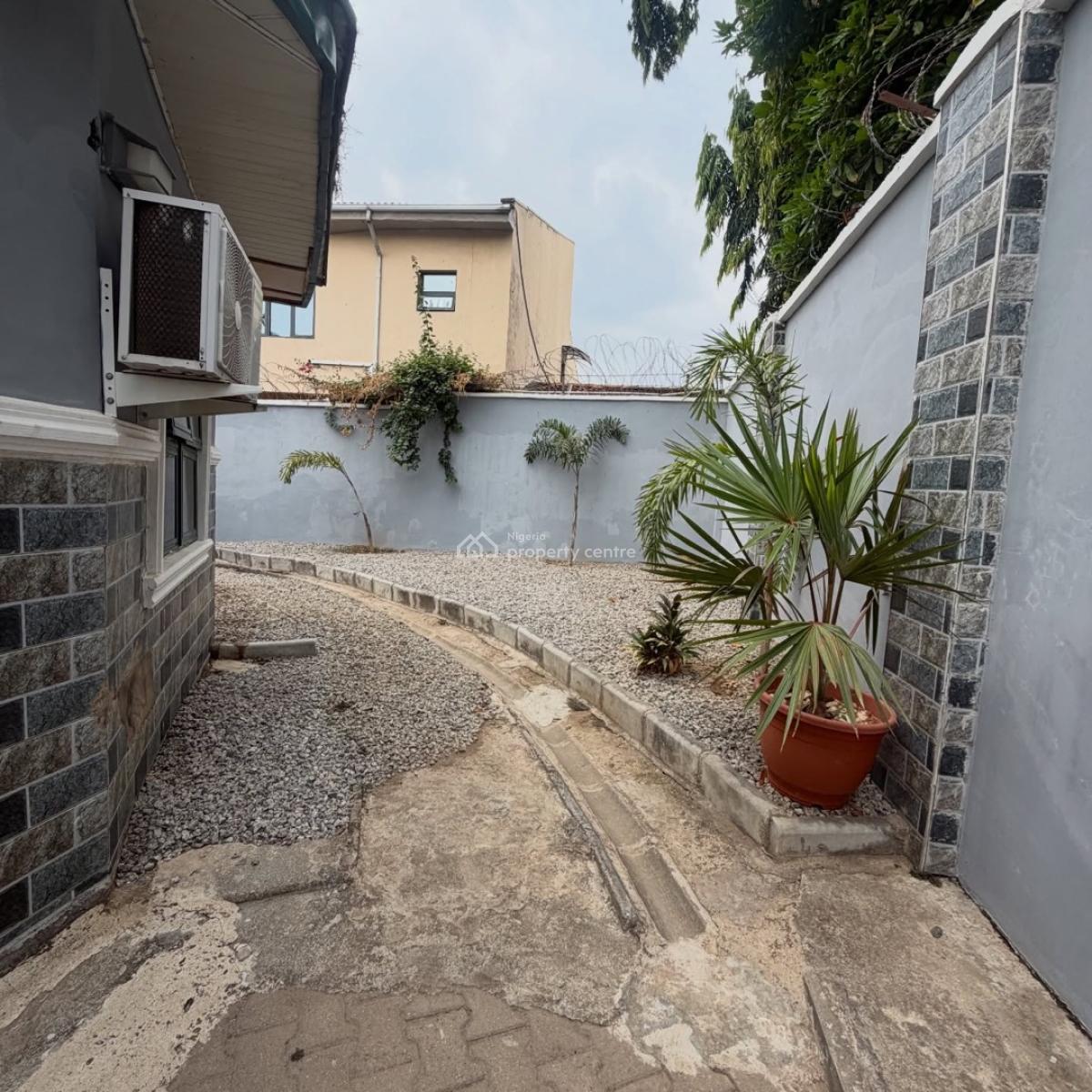 a Residential Property Measuring 810 Sqm , Cofo , Serene Neighborhood, Maitama Main. Serene Neighborhood, Maitama District, Abuja, Detached Duplex for Sale