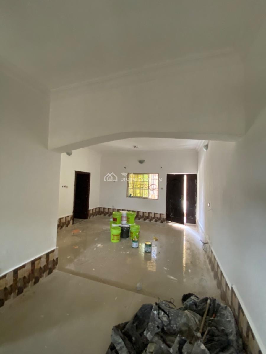 Spacious 2 Bedroom Apartment with 3 Toilets & Federal Light, Farm Road 2 Eliozu Port Harcourt, Port Harcourt, Rivers, Flat / Apartment for Rent