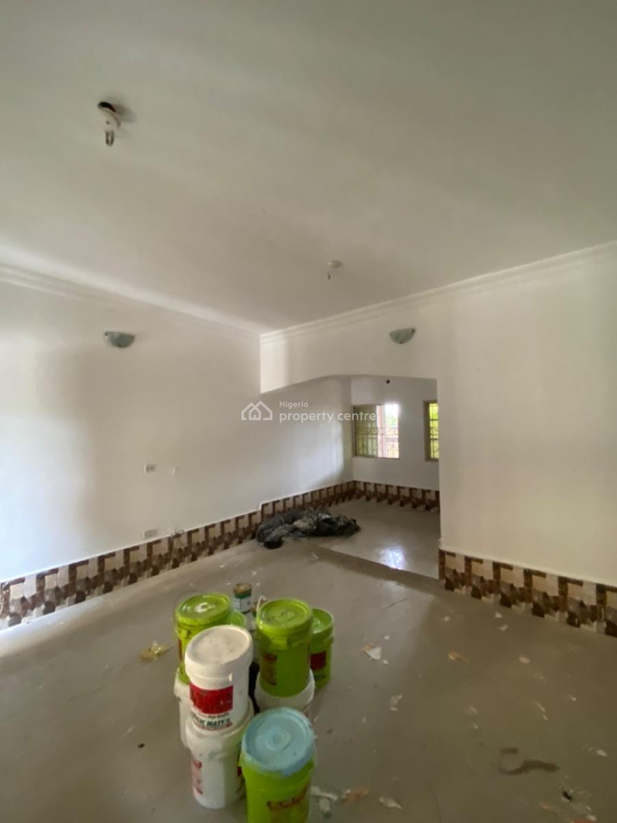 Spacious 2 Bedroom Apartment with 3 Toilets & Federal Light, Farm Road 2 Eliozu Port Harcourt, Port Harcourt, Rivers, Flat / Apartment for Rent