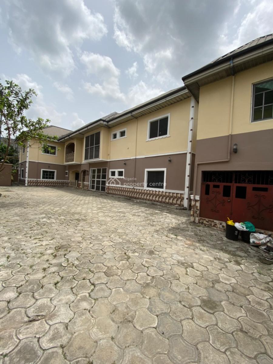 Spacious 2 Bedroom Apartment with 3 Toilets & Federal Light, Farm Road 2 Eliozu Port Harcourt, Port Harcourt, Rivers, Flat / Apartment for Rent