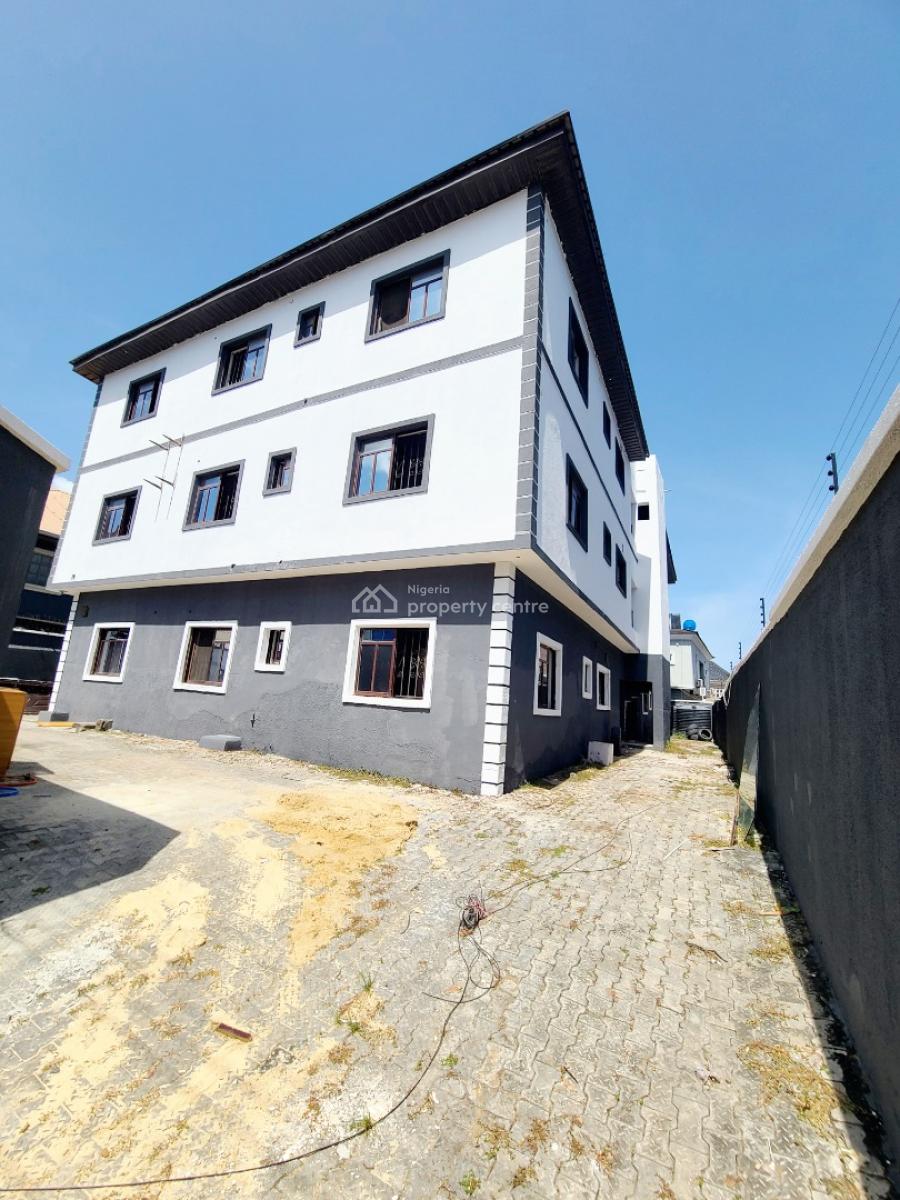 Newly Renovated Standard Self Contain/studio Apartment Upstairs, Osapa, Lekki, Lagos, Self Contain (single Rooms) for Rent
