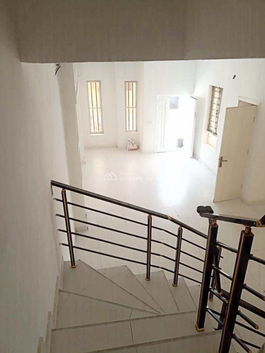 Newly Renovated 4 Bedroom Semi Detached Duplex with 1bq, Osapa, Lekki, Lagos, Semi-detached Duplex for Rent