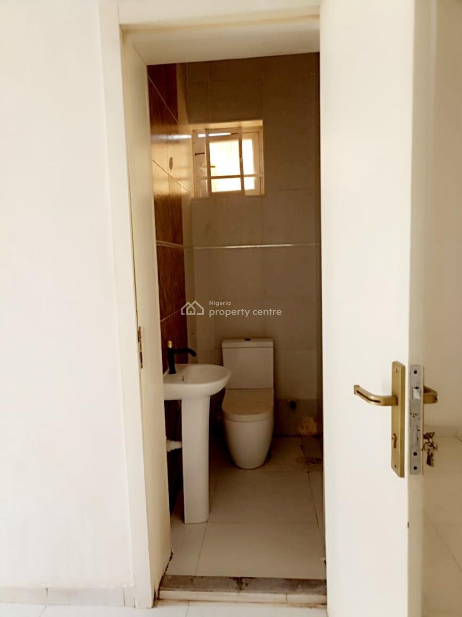 Newly Renovated 4 Bedroom Semi Detached Duplex with 1bq, Osapa, Lekki, Lagos, Semi-detached Duplex for Rent