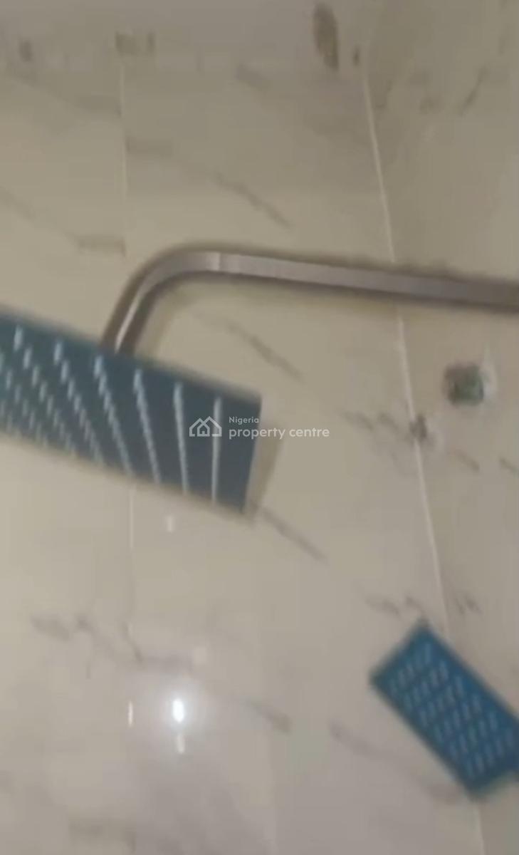 Spacious Standard Decent Two Bedroom Apartment, Alagomeji, Yaba, Lagos, Flat / Apartment for Rent