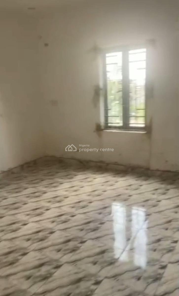Spacious Standard Decent Two Bedroom Apartment, Alagomeji, Yaba, Lagos, Flat / Apartment for Rent