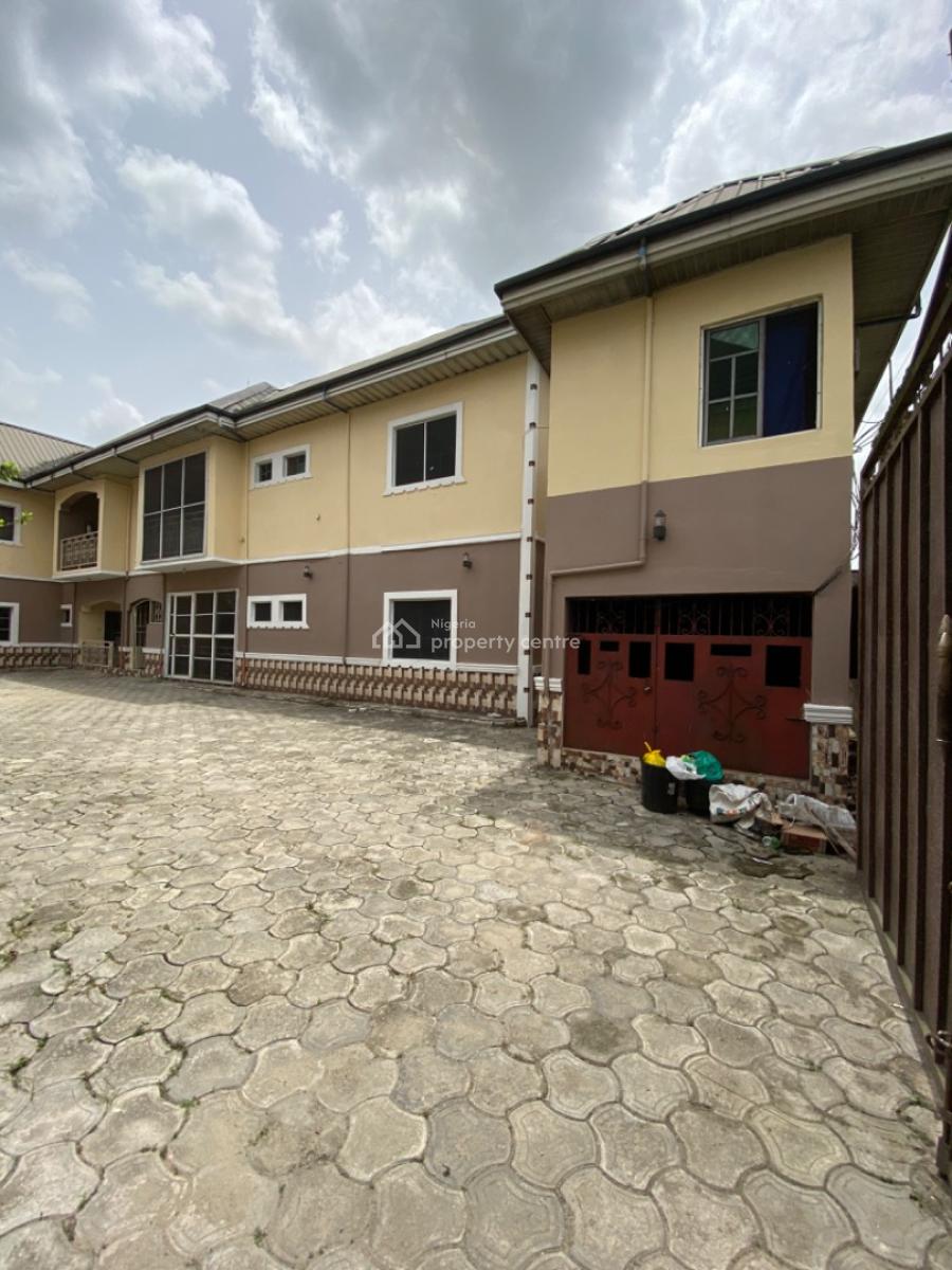 Spacious 3 Bedroom Apartment with 4 Toilets & Federal Light, Farm Road 2, Eliozu, Port Harcourt, Rivers, Flat / Apartment for Rent