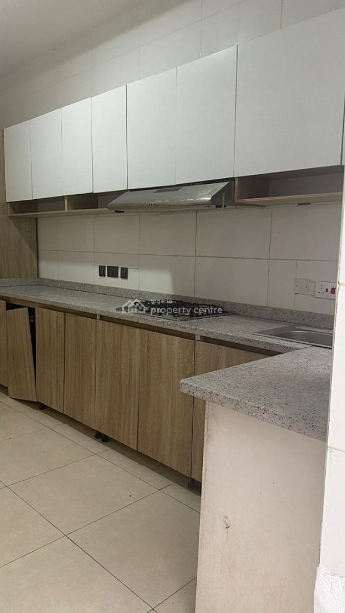 Spacious Guest Room to Share Only Kitchen, 24 Hours Power, Spring Garden Estate 2, Orchid Road, Lekki, Lagos, Self Contain (single Rooms) for Rent