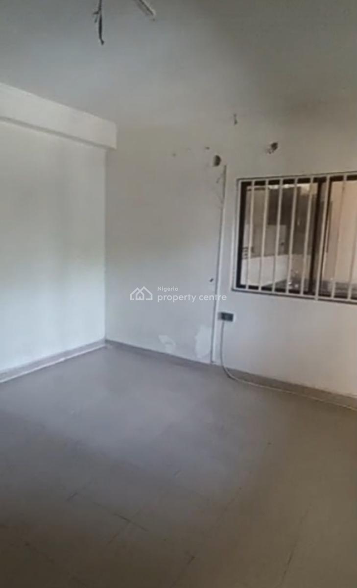 Spacious Upstairs Mini Flat at Orchid Road { Video}, Royal Pine Estate Orchid Road, Lekki, Lagos, Mini Flat (room and Parlour) for Rent