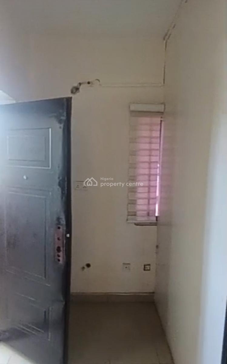 Spacious Upstairs Mini Flat at Orchid Road { Video}, Royal Pine Estate Orchid Road, Lekki, Lagos, Mini Flat (room and Parlour) for Rent