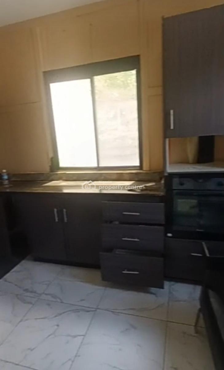 Spacious Upstairs Mini Flat at Orchid Road { Video}, Royal Pine Estate Orchid Road, Lekki, Lagos, Mini Flat (room and Parlour) for Rent