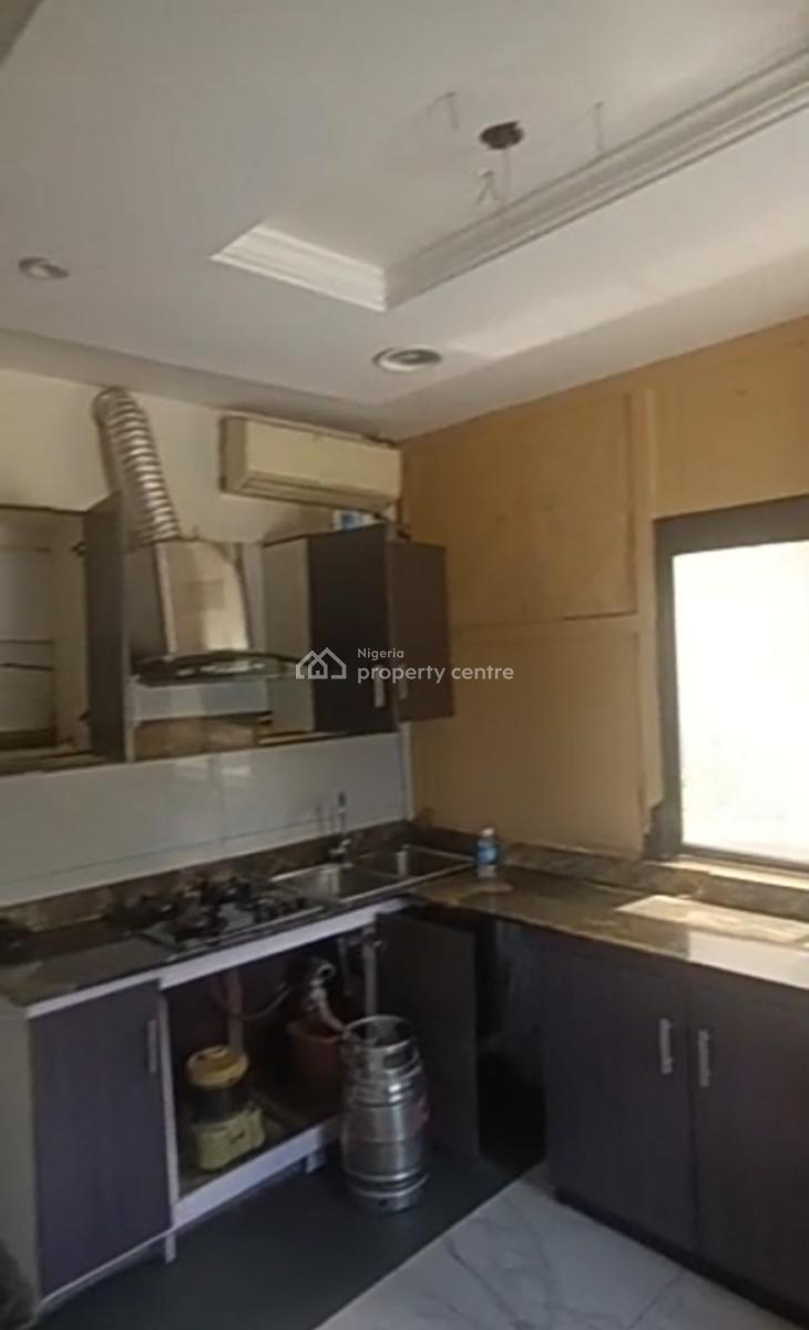 Spacious Upstairs Mini Flat at Orchid Road { Video}, Royal Pine Estate Orchid Road, Lekki, Lagos, Mini Flat (room and Parlour) for Rent