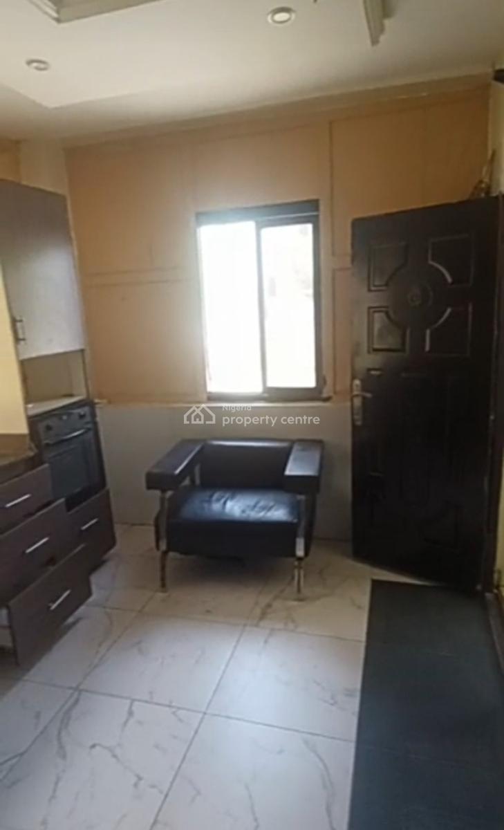 Spacious Upstairs Mini Flat at Orchid Road { Video}, Royal Pine Estate Orchid Road, Lekki, Lagos, Mini Flat (room and Parlour) for Rent