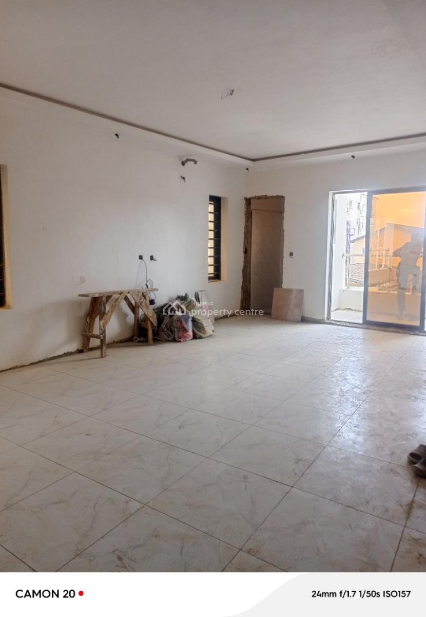 Lovely 3 Bedroom Apartment with Bq in a Serene Environment Perfect for, Alagomeji, Yaba, Lagos, Flat / Apartment for Sale