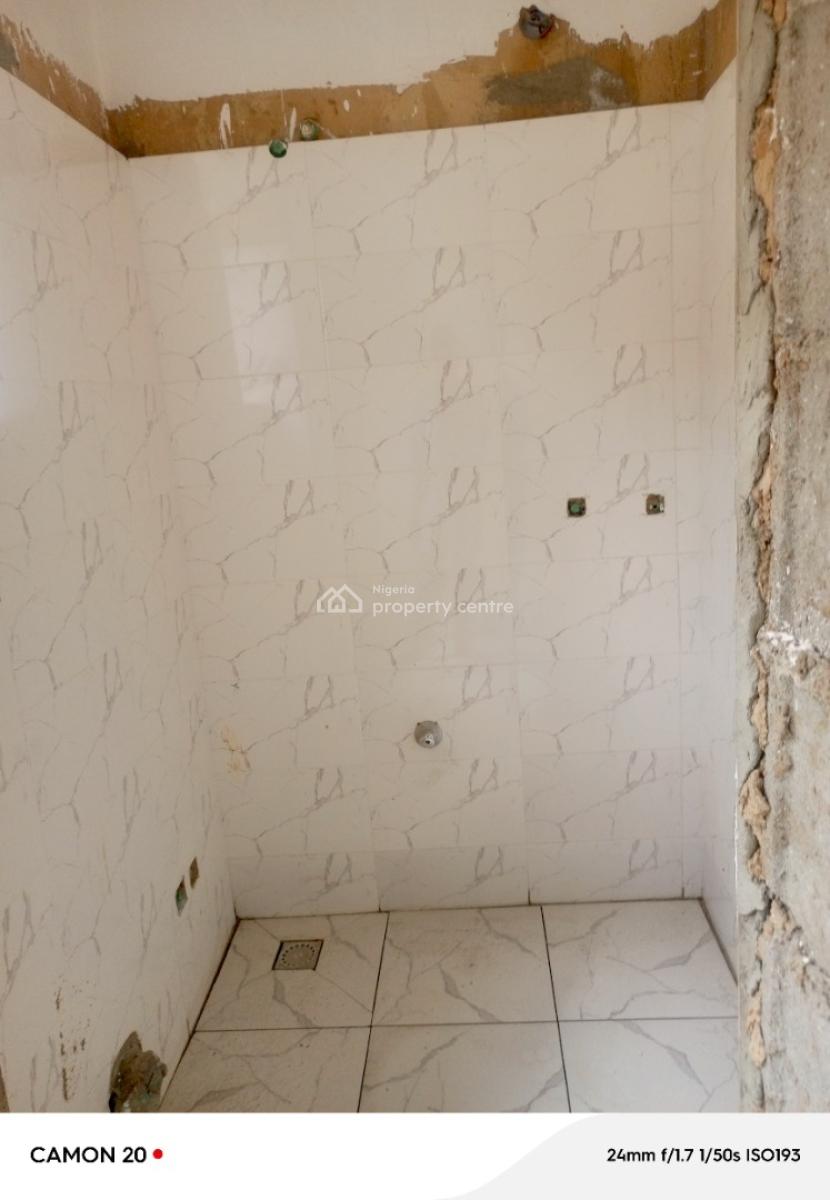 Lovely 3 Bedroom Apartment with Bq in a Serene Environment Perfect for, Alagomeji, Yaba, Lagos, Flat / Apartment for Sale